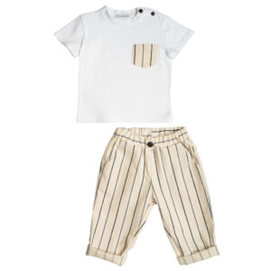 Completo t-shirt e pantaloni righe